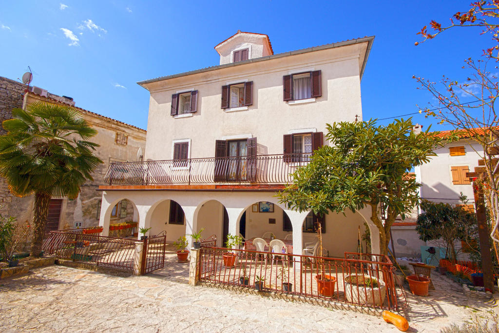 Guest House Robert I Mirna Bale Kültér fotó
