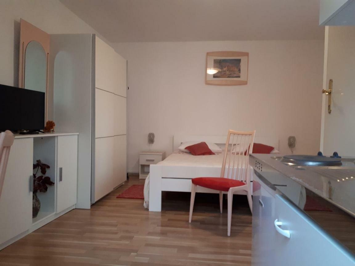 Guest House Robert I Mirna Bale Kültér fotó